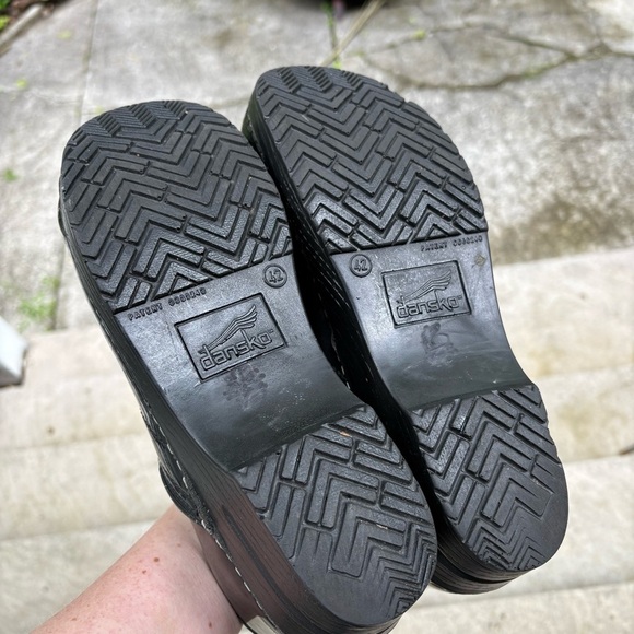 Dansko Black Patent Leather Clogs Size 42 - Picture 7 of 7